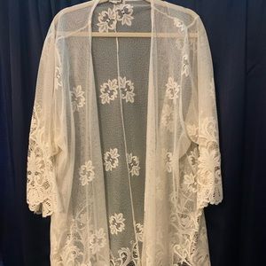 Eyeshadow, 3X, lace kimono